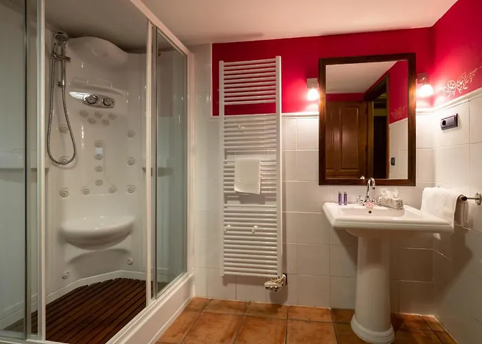 Hotel Casa Cruz - Auto Check-in (adults Only) Boltaña