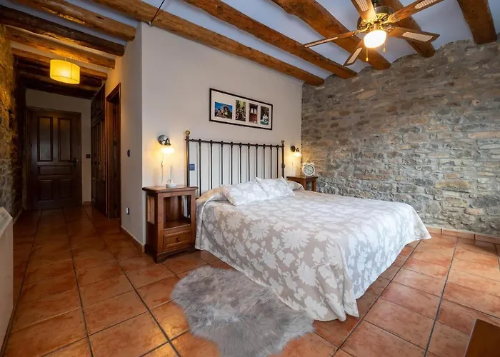 Hotel Casa Cruz - Auto Check-in (adults Only) Boltaña